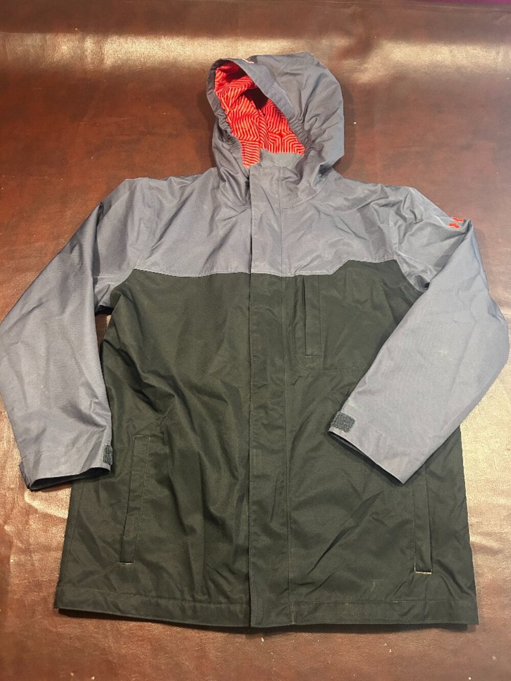 Youth XL Under Armour Storm Raincoat with Hood Grey/Black